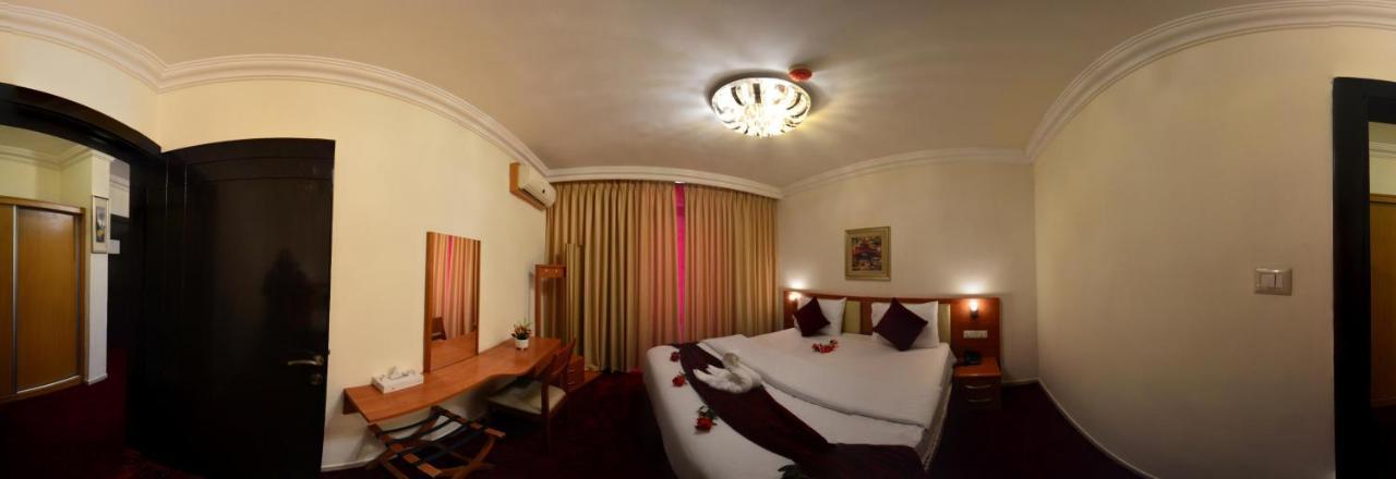 Sama Paris Hotel Exterior photo